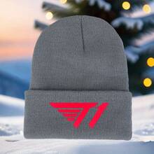 1 Piece, Printed Knit Hat Related To "T1", T1 Team Couple's Warm Hat, Suitable For Autumn And Winter Comfort, Casual Holiday Gift, Daily Accessory, Unisex, Fashionable , Essential For Esports Enthusiasts. - 淺灰色 - 查看 12