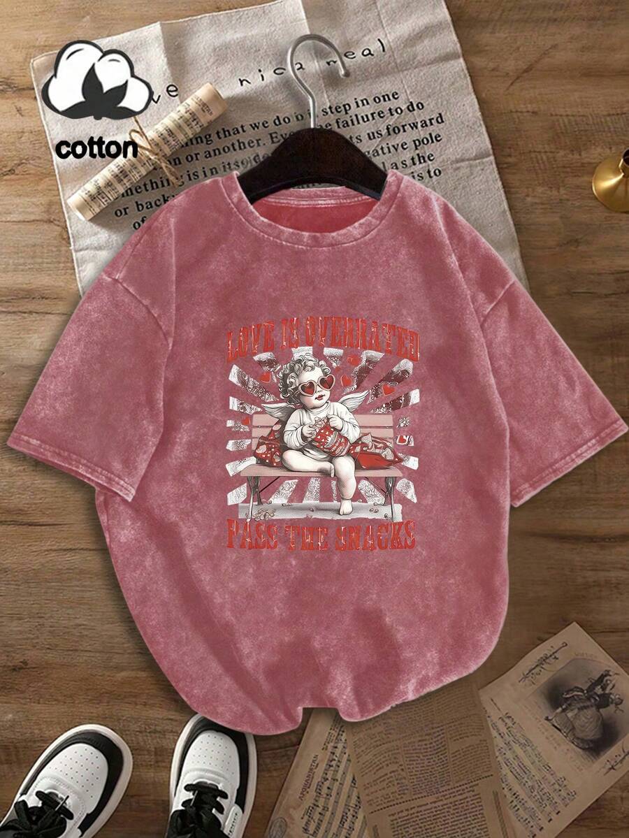 可爱丘比特印花短袖T恤，独特有趣的设计，大码女式T恤，水洗棉T恤，大码女式日常穿着，雪花纹理面料，大码舒适圆领休闲上衣，复古做旧T恤，大码女装，春夏服装，情人节女装，情人节，情人节穿搭 - 粉色 - 查看 1