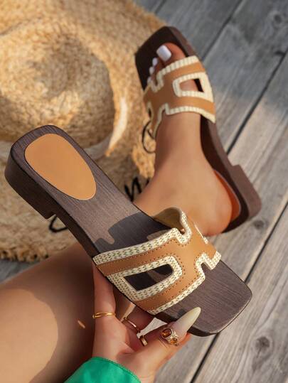 2026 Flat Slippers Women Summer New Colorblock Soft Leather Casual Beach Slip-On Sandals