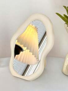 1/2 件可调节云形化妆镜，带玻璃表面的塑料框架，可折叠便携式镜子，不对称桌面梳妆镜，适用于浴室、办公室、卧室、婚礼、节日、礼物生日毕业