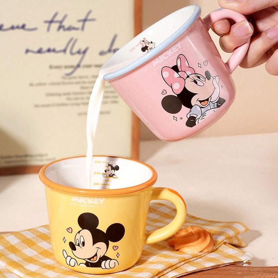Disney Taza de café auténtica de Mickey Mouse, taza de agua de cerámica con escala de leche y resistente al calor