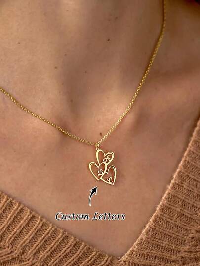 1PC [Valentine's Day] [Customized] Elegant Family Initials Love Necklace, Personalized Multi-Heart Pendant, Custom Couple Necklace, Family Necklace, Golden Love Name Necklace For Her, Initial Custom Necklace, Simple Women's Necklace, Women's Jewelry, Personalized Gifts For Valentine's Day, Mother's Day, Eid Gifts