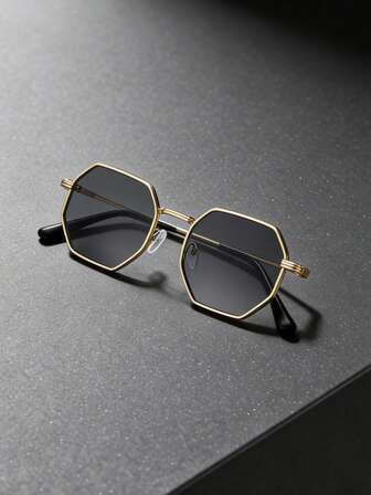 1 pieza Gafas de moda clásicas de viaje para hombres, gafas con montura de metal hexagonal dorada, gafas de decoración de estilo callejero, adecuadas para uso diario, fotografía, compras, ciclismo, viajes, playa, conducción, calle, vacaciones, actividades al aire libre, accesorios de gafas, regalo perfecto para cumpleaños, vacaciones, fiestas, Navidad