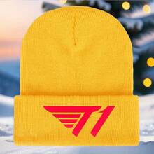 1 Piece, Printed Knit Hat Related To "T1", T1 Team Couple's Warm Hat, Suitable For Autumn And Winter Comfort, Casual Holiday Gift, Daily Accessory, Unisex, Fashionable , Essential For Esports Enthusiasts. - 淺灰色 - 查看 11
