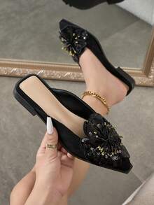 Women's Fashion Faux Flower Slip-On Shoes, Mules, Outdoor Closed Toe Slides, Suitable For All Seasons - Black - View 3