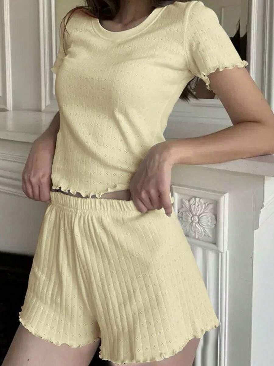 Bộ đồ ngủ 2 mảnh nữ thời trang, tay ngắn, quần short viền bèo nhún, chất liệu jacquard, kiểu dáng tối giản, cổ tròn, thích hợp cho mùa hè. - Màu vàng - Xem 1