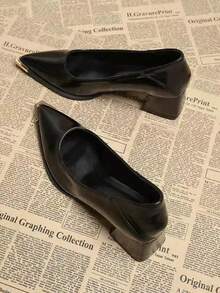 西欧时尚女鞋大码尖头鞋女中跟鞋春秋通勤新款低帮粗跟高跟鞋工作鞋