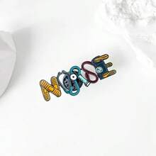 Cross-Personality Medical Care Series Brooch Funny Fun Syringe Stethoscope Letter Pin Accessories Wholesale - 圖片模型 - 查看 2