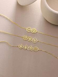 1PC Custom Personalized Birth Flower Bracelet, Customizable 2-4 Birthday Flowers, Elegant And Simple Bracelet, Women's Bracelet, Custom Bracelet, Women's Jewelry, Birth Flower Family Bracelet, Birth Month Bracelet, Flower Bracelet, Personalized Gift, Gift For Her On Anniversary Or Birthday, Valentine's Day Gift - Multicolor - View 4