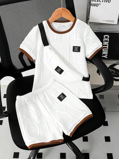 3件套男童休闲大字母针织提花贴标罗纹短袖圆领T恤和短裤+包包套装，适合夏季休闲外出