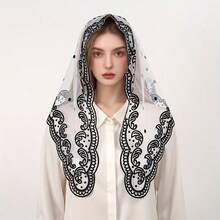 1 Lace Triangle Scarf - White Background Black Floral Embroidered Veil, Vintage Tulle Church Style Veil For Wedding, Outdoor Occasion, Machine Washable, Hair Trim Bandana, Wedding Accessories, Classic Elegance, Mature Aesthetics, Fine Embroidery, Non-Stretch Fabric, Formal Occasion, Delicate Embroidery, Dignified Fashion - 黑與白 - 查看 5