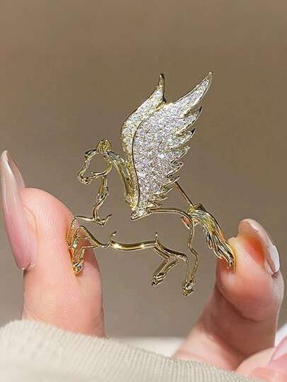 1 chiếc ghim cài áo hình ngựa rỗng sang trọng, thiết kế theo cung hoàng đạo 2026, chất lượng cao cấp, phù hợp cho cả nam và nữ khi cài trên vest, áo sơ mi, áo gile, váy, đầm dạ hội.