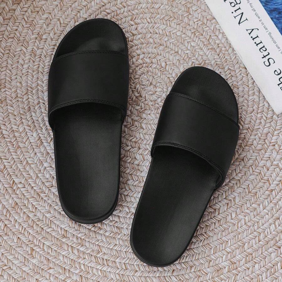 1 Pair Men's Summer Flip Flops, Flat, Non-Slip, Bathroom & Casual Slippers - Black - View 1
