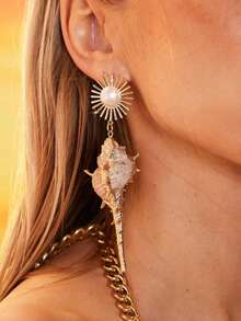 一对不对称天然贝壳吊坠耳环，时尚夸张的女士天然饰品，适合夏季海滩度假 - 彩色 - 查看 1