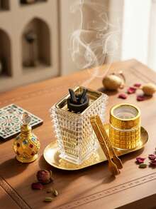 1 buc/set arzător de tămâie pătrat unic din sticlă, suport de tămâie creativ în stil minimalist modern. Poate fi folosit pentru decorul casei, dormitor, sufragerie (ca piesă centrală), birou, studio de yoga și petreceri pentru a crea o ambianță elegantă. Potrivit și pentru decorul templului. Acest arzător de parfum este o alegere ideală de cadou pentru sărbători.