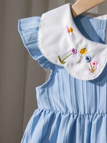 Đầm mùa hè mới cho bé gái, cổ Peter Pan, thêu hoa, tay ngắn, xếp ly, dáng chữ A, có túi. - Màu xanh lam - Xem 6