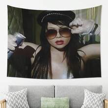 Ayesha Erotica-Themed Tapestry - Iconic Video Star Portrait Wall Hanging With Signature Look, Large Horizontal Fabric Poster For Decor, Party & Bedroom Aesthetic - Perfect Gift For Fans - Nhiều màu - Xem 9