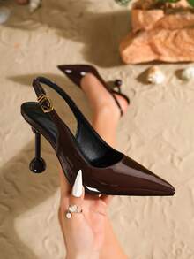 Giày cao gót mũi nhọn, gót lệch, chất liệu da bóng màu nâu dành cho nữ, kiểu dáng thanh lịch, trang trọng, có khóa cài, thích hợp cho các bữa tiệc hoặc đi làm. - Cà phê nâu - Xem 2