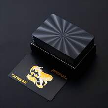 黑金玫瑰扑克牌 | 大号雾面字母，防水柔韧扑克牌，带盒，酷炫设计，是节日派对、游戏、礼品和庆祝活动的完美之选。黑色扑克牌，高品质塑料搭配黑金玫瑰设计 | 成人娱乐，镀金设计牌组，活动组织者，活动策划者，生日礼物，情人节礼物，复活节礼物 [混合发货] - 彩色 - 查看 9