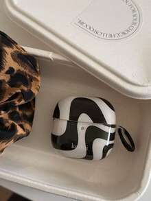 Asymmetrical Striped Protective Case For Huawei FreeClip2, Buds3 Pro/2, Freebuds7i, Anti-Drop Soft Shell For Buds4/4e/SE2, Buds4i/5i/Pro3 - Black and White - View 4