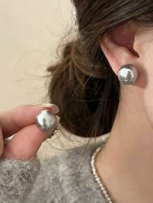 Bộ 3 đôi bông tai đính hạt hình học thanh lịch màu trắng, vàng sâm panh và xám, phù hợp cho thanh thiếu niên và các cô gái trẻ để đeo hàng ngày và trong các dịp lễ hội. - hình học - Xem 5