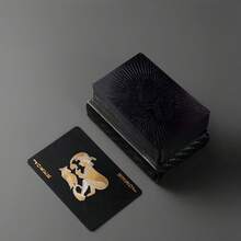 黑金玫瑰扑克牌 | 大号雾面字母，防水柔韧扑克牌，带盒，酷炫设计，是节日派对、游戏、礼品和庆祝活动的完美之选。黑色扑克牌，高品质塑料搭配黑金玫瑰设计 | 成人娱乐，镀金设计牌组，活动组织者，活动策划者，生日礼物，情人节礼物，复活节礼物 [混合发货] - 彩色 - 查看 10