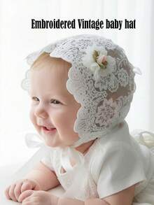 复古蕾丝刺绣婴儿帽，传家宝洗礼及摄影帽，0-3个月，3-10个月（米色/白色），男女通用摄影道具 - 1PC - 查看 2