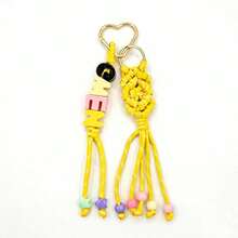 1个定制彩色信件袋挂饰编织彩色流苏绳心形钥匙扣姓名牌情人节礼物Y2K可爱 - 彩色 - 查看 27