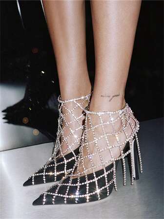 1条镶钻网眼脚链，简约时尚，适合日常休闲佩戴