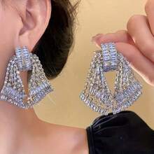Super Flashy Temperament Luxury Earrings For Women, Personalized Exaggerated Bow Tie Tassel Design Earrings, Suitable For Daily Wear, Banquets, Parties, Gifts Earrings For Women Magnetic Earrings Non Tarnish Jewelry Accessories For Men Men's Accessories L - 黑色 - 查看 8