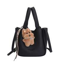 Bolso de hombro pequeño para mujer estilo retro en cuero encerado con diseño de cubo y correa cruzada elegante y moderna - Negro con colgante - Ver 6