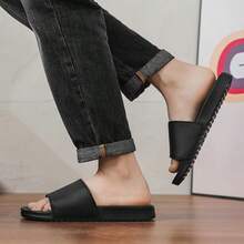 1 Pair Men's Summer Flip Flops, Flat, Non-Slip, Bathroom & Casual Slippers - Black - View 6