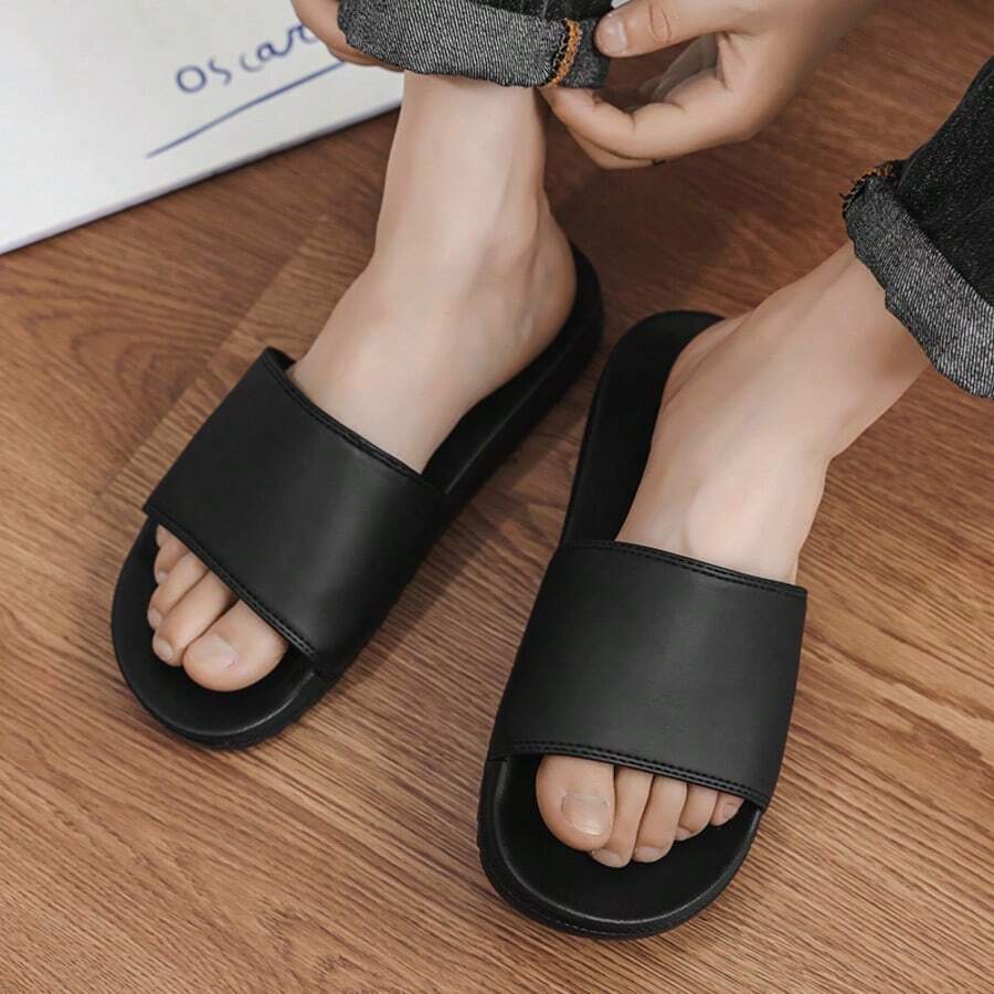 1 par de chanclas de verano para hombres, planas, antideslizantes, para baño y uso casual - Negro - Ver 1