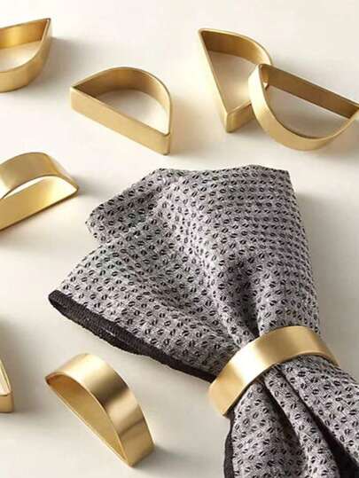 4-24pcs Matte Gold D-Shape Napkin Rings, Semi-Circle Metal Gold Napkin Holders, Autumn Thanksgiving Christmas Napkin Rings, Minimalist Zinc Alloy Electroplated Matte Gold D-Shape Napkin Rings, Creative Semi-Circle Hotel Dining Table Decor Napkin Clips, Dining Table Decor, Wedding, Banquet, Party, Easter