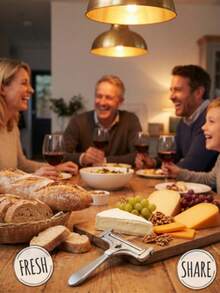 这款可调节厚度的奶酪切片器硬度高、经久耐用、耐腐蚀、磨损小，适用于家庭、餐厅、户外露营和烘焙等多种场合。可调节旋钮设计和舒适的手柄使其操作更加便捷，是厨房中实用的小工具。 - 彩色 - 查看 3