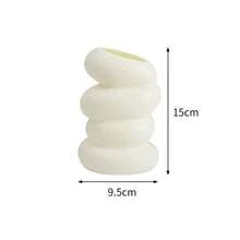 1个白色极简主义叠环塑料花瓶 - 现代雕塑造型，光滑哑光表面，装饰性花瓶，适用于家居桌面摆设、客厅装饰和乔迁礼物