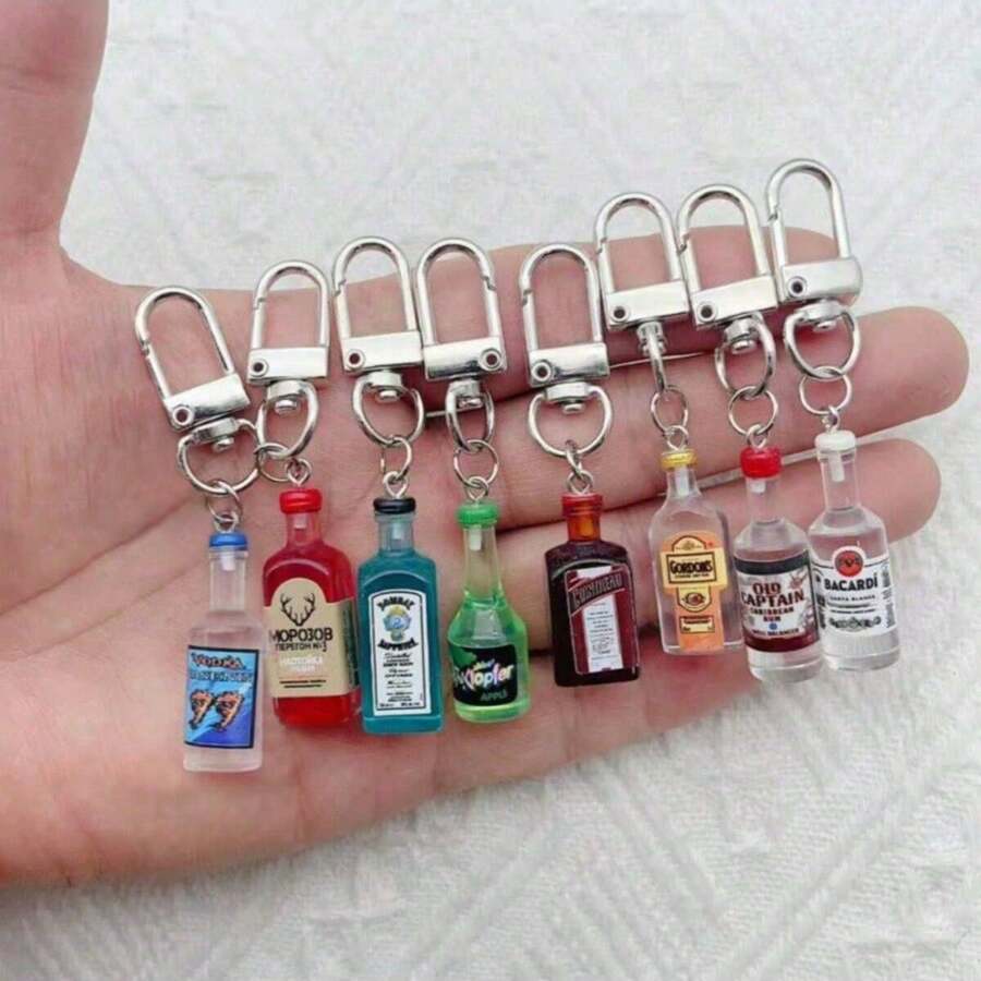 10个随机混合树脂啤酒瓶钥匙扣 - 彩色迷你饮料瓶钥匙圈，带金属环，新奇派对礼物，独特生日礼物，包包挂饰及装饰配件，钥匙扣收纳器 | 趣味设计 | 钥匙扣 - 彩色 - 查看 1