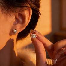 1 Pair S925 Sterling Silver Luxury Snowflake Design Cubic Zirconia Heart Stud Earrings, Elegant Jewelry Gift For Her