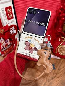 1 Stück modischer und einfacher Leder-Seitenschnalle mit vergoldeten Pferde-Element Klapphandy-Hülle, ausgestattet mit Trageriemen und Pferde-Accessoires, kann vor Stürzen schützen: SamsungGalaxy Zflip 3/Zflip 4/Zflip 5/Zflip 6/Zflip 7/ Razr 50 Ultra/ Razr 60 Ultra/ Rallazar 60/ Razr 50/Galaxy Z Flip7 FE - Weiss - Übersicht 15