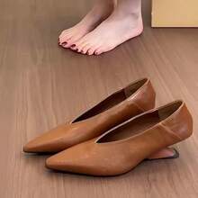 棕色不对称鞋跟女式浅口鞋，粗跟高跟鞋，简约通勤皮鞋，尖头套脚鞋，法式厚底乐福鞋，春秋新品 - 棕色 - 查看 2