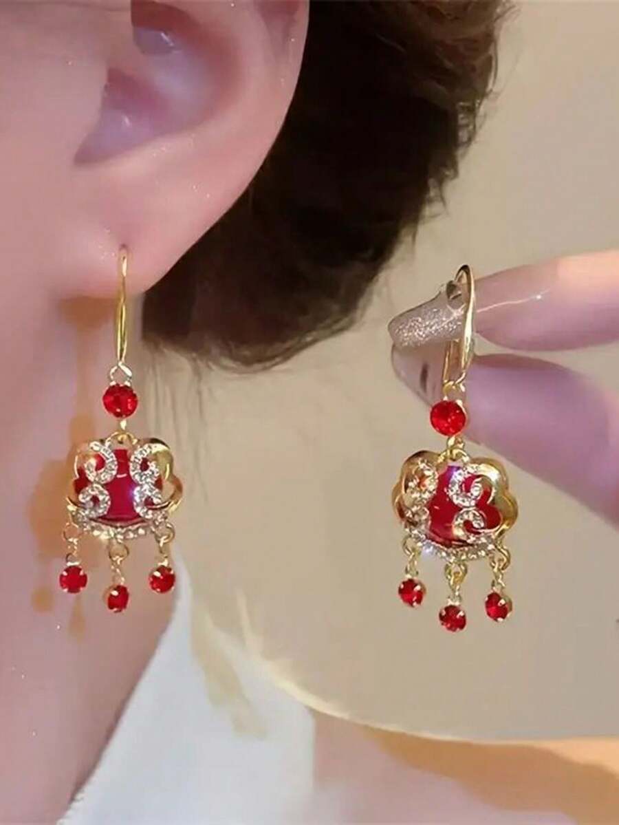 一对中国风优雅红色长寿锁耳环，新款中国吉祥设计耳环