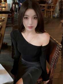 性感露肩修身长袖露脐上衣 - 黑色 - 查看 4