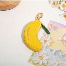 迷你香蕉吊坠零钱包，黄色 - 适合送给女孩或女士的礼物，情人节理想之选。女士钱包，迷你钱包，小钱包，零钱包，可爱小物 - 黃色 - 查看 10