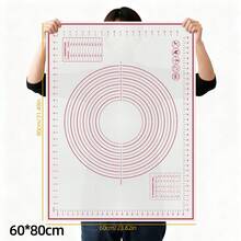 1片EVA揉面垫，内置刻度环，可直接接触食材，清晰显示面团大小和厚度。材质柔韧，可折叠收纳，表面光滑易清洁。适用于制作中式包子、饺子或西式烘焙甜点，助您轻松实现创意烹饪，并有条不紊地进行准备工作。 - - - 查看 8