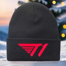 1 Piece, Printed Knit Hat Related To "T1", T1 Team Couple's Warm Hat, Suitable For Autumn And Winter Comfort, Casual Holiday Gift, Daily Accessory, Unisex, Fashionable , Essential For Esports Enthusiasts. - 黑色 - 查看 12