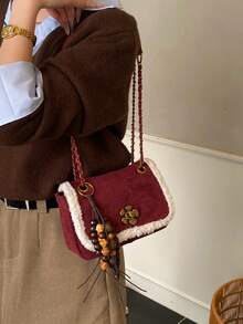 Urocza mała torebka na ramię z zamszu i pluszu w stylu vintage, modna torebka na łańcuszku z blokadą, odpowiednia do codziennego użytku, na zakupy, do pracy, z ozdobną zawieszką na telefon - Wielokolorowe - Zobacz 9