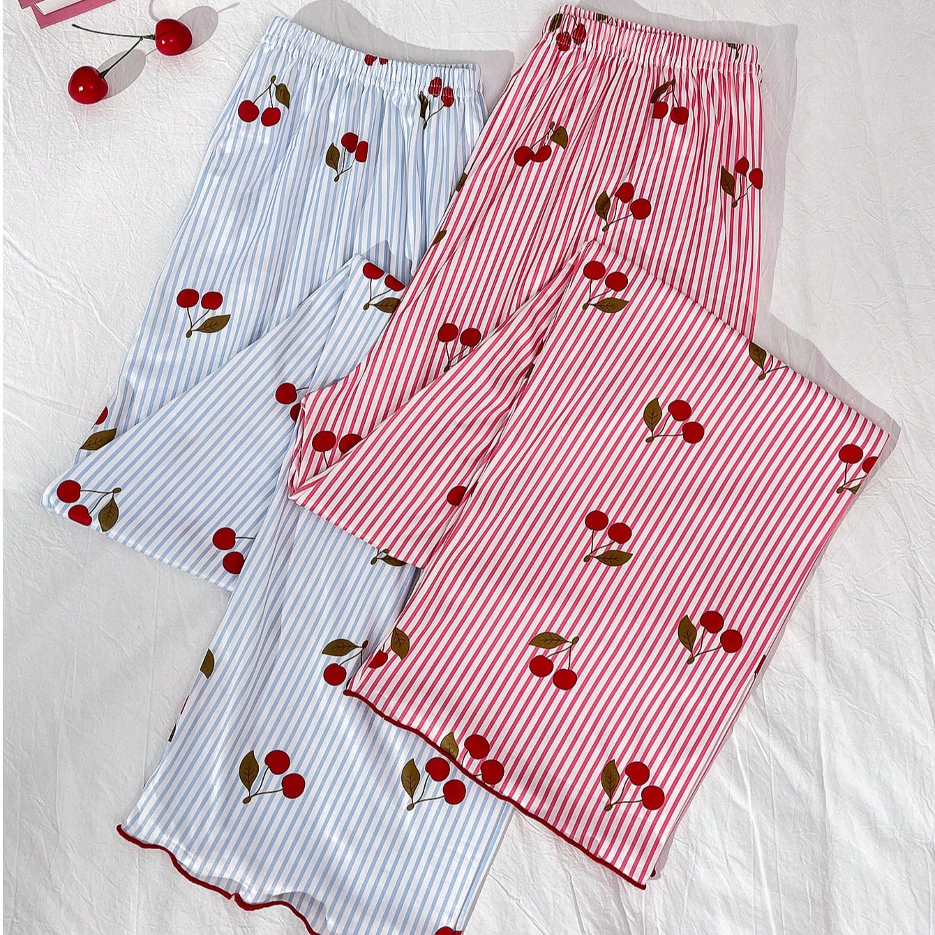 Piezas Conjunto de pantalones casuales/de dormir para mujer: Pantalones de salón de unicolor, pantalones casuales a rayas y con estampado de cerezas,