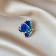 1pc Butterfly Palace Style Zinc Alloy Brooch, Suitable For Women To Wear Casually In Spring, Summer, Autumn And Winter - Gold - View 3