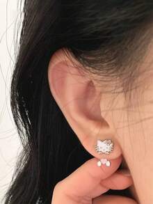 Sanrio 一对凯蒂猫咪造型的耳环，配有两只垂坠耳环，卡通设计，轻奢高端耳环，甜美可爱，小众耳环