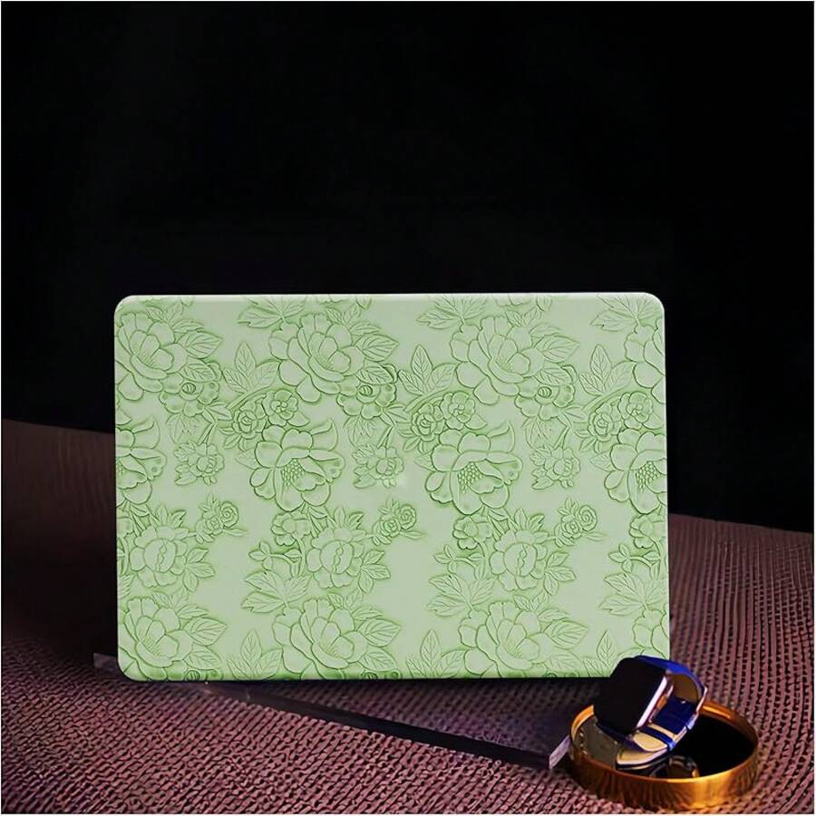 13.6 Inch 2022-2025 M4 A3240 M3 A3113 M2 A2681, Checkered Textured Leather Hard Cutout & Keyboard Cover 13.6 Laptop, Beige Checkerboard - 綠色浮雕花卉 - 查看 1